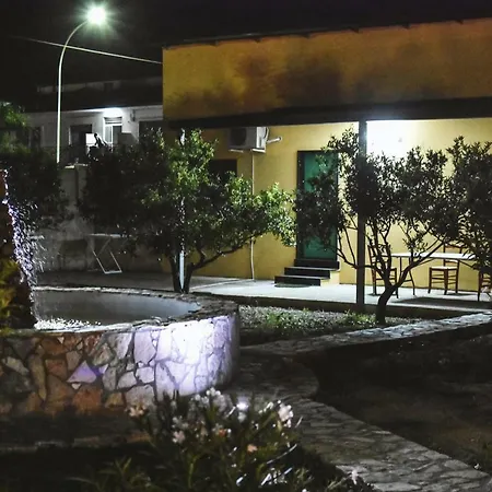 فندق مبيت وإفطار L'uliveto مارينا دي سكيافوني