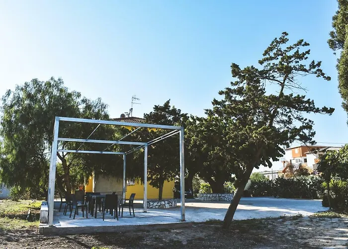 L'uliveto Alojamento de Acomodação e Pequeno-almoço Marina di Schiavonea